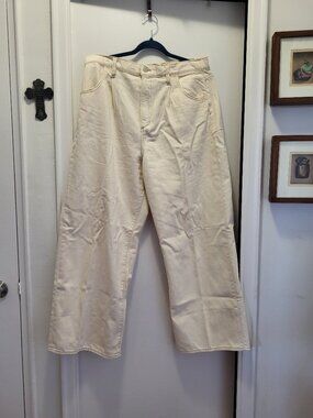 WOMEN JEANS PANTS ( NEW)